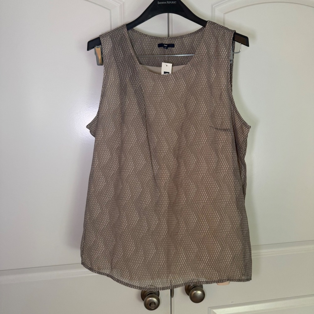 Gap Women XL Sleeveless Shell Blouse Taupe Cream Geometric Dot Print Lined Tank